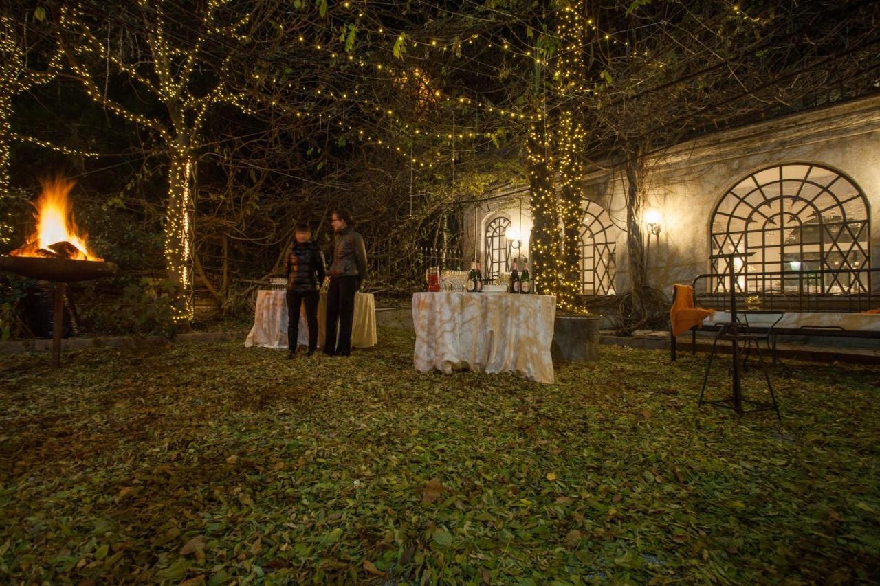 Albergo Ristorante Madonnina Cantello Exterior photo