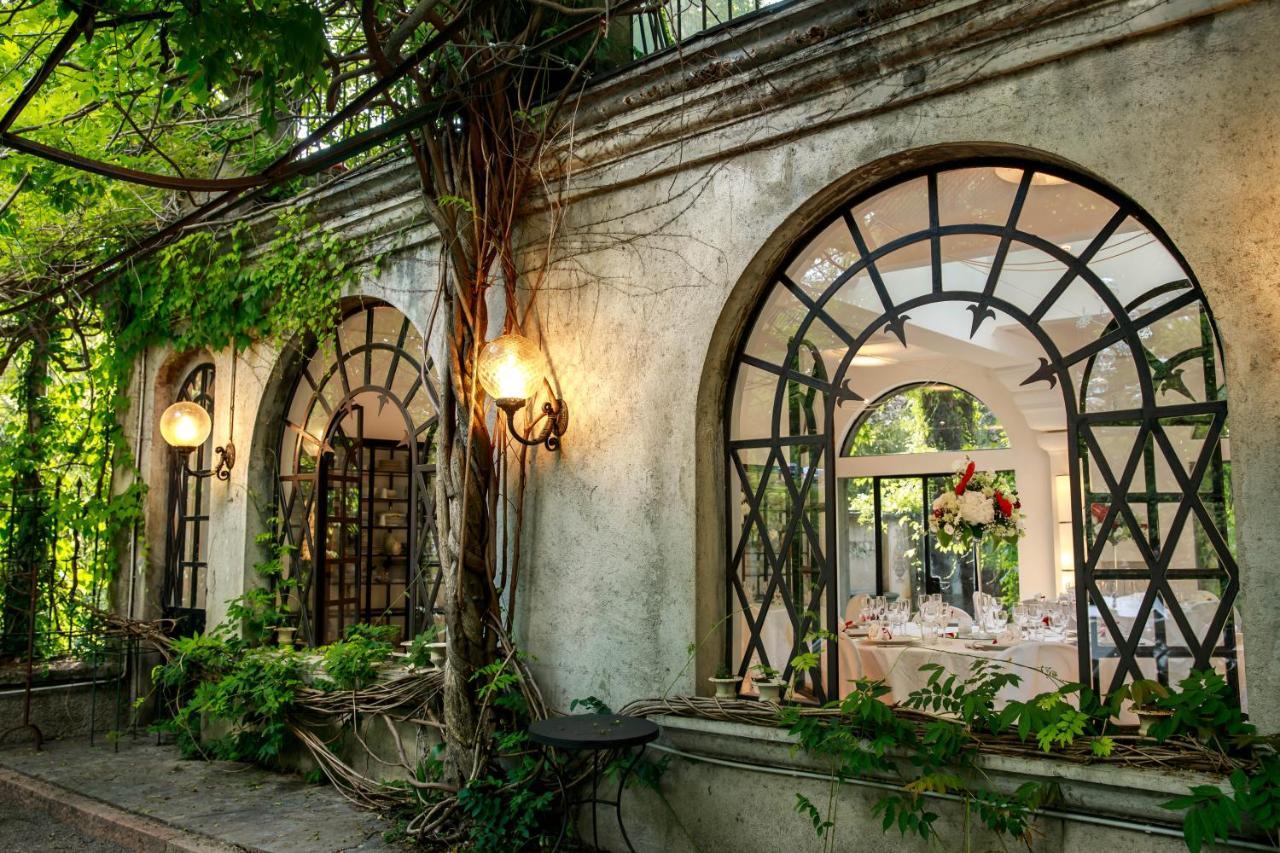 Albergo Ristorante Madonnina Cantello Exterior photo